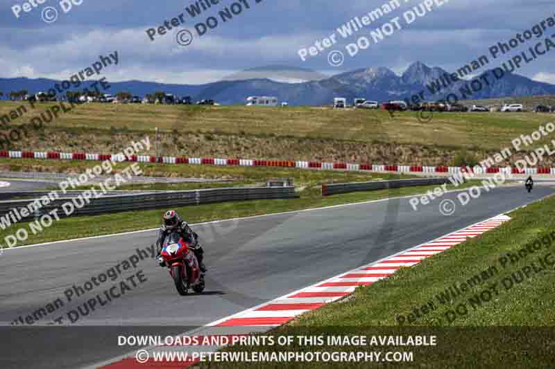 cadwell no limits trackday;cadwell park;cadwell park photographs;cadwell trackday photographs;enduro digital images;event digital images;eventdigitalimages;navarra;no limits trackdays;peter wileman photography;racing digital images;trackday digital images;trackday photos